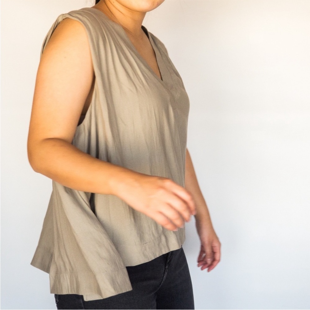 Free People Women’s Top Size Large Darcy Cap Super V Grecian Vibe Boho neutral
